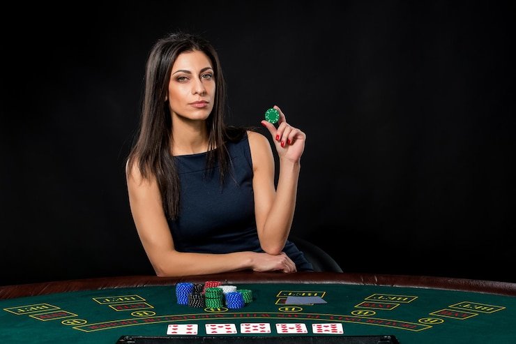 macantogel slot mobile app showing referral dashboard and commission history
